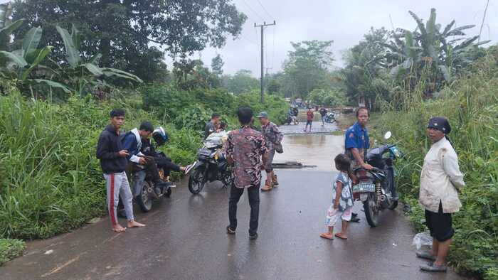 Jalan Alternatif Banjir, Arus Lalin PALI – MURA Terganggu