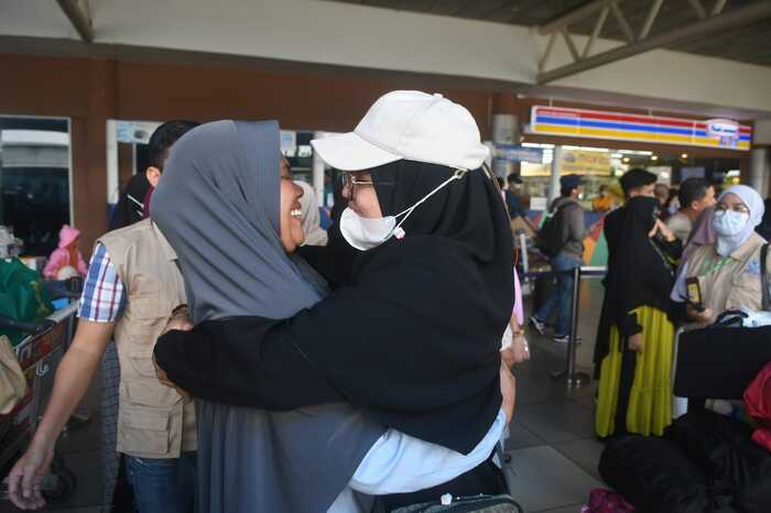 Alhamdulillah, Mahasiswa dan Balita Sumsel dari Sudan Sudah Mendarat di Palembang, Begini Keadaannya