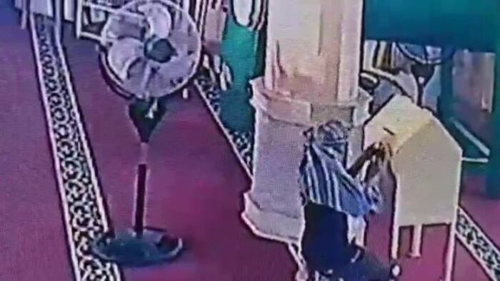 Terekam CCTV, Seorang ‘Ninja’ Masuk ke Masjid, lalu Bongkar Kotak Amal