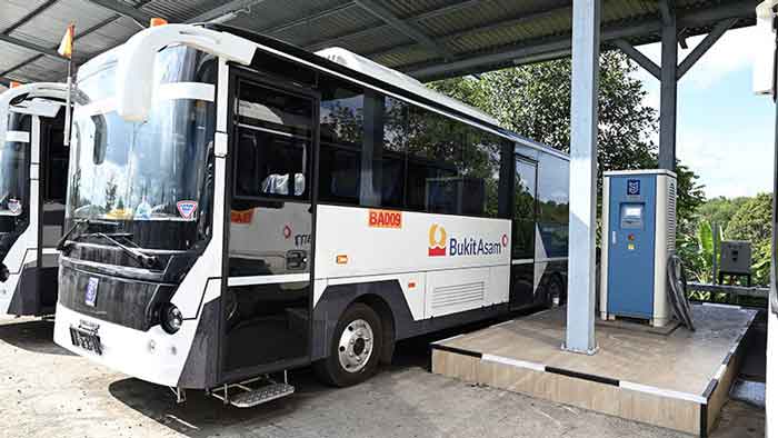 PTBA Operasikan Bus Listrik