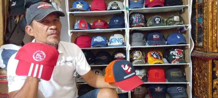 Iwan Pahlevi, Pecinta Topi Asal Palembang Yang Koleksi 700 Topi Branded