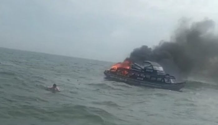 Speedboat Berpenumpang 19 Orang Terbakar di Perairan OKI