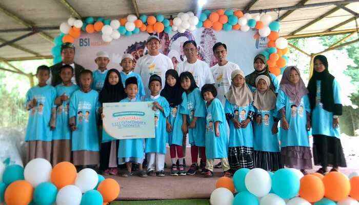 BSI Maslahat Palembang: Menyebarkan Kebaikan dengan Berbagi bersama 100 Anak Yatim