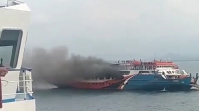 Kapal Feri dari Merak ke Bakauheni Terbakar, Basarnas Evakuasi, Sejumlah Penumpang Terluka