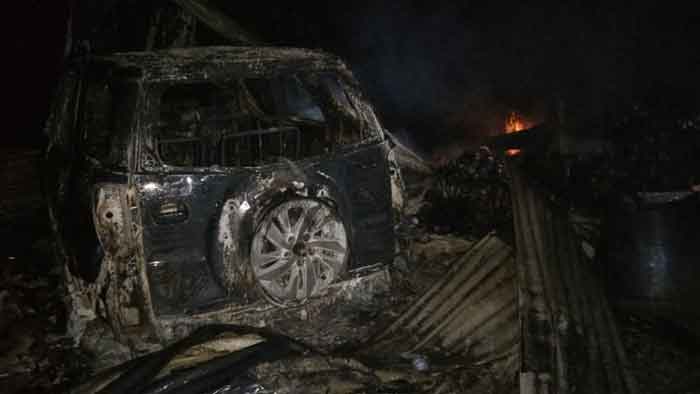 Warung dan Mobil Terbakar, Kerugian Ratusan Juta